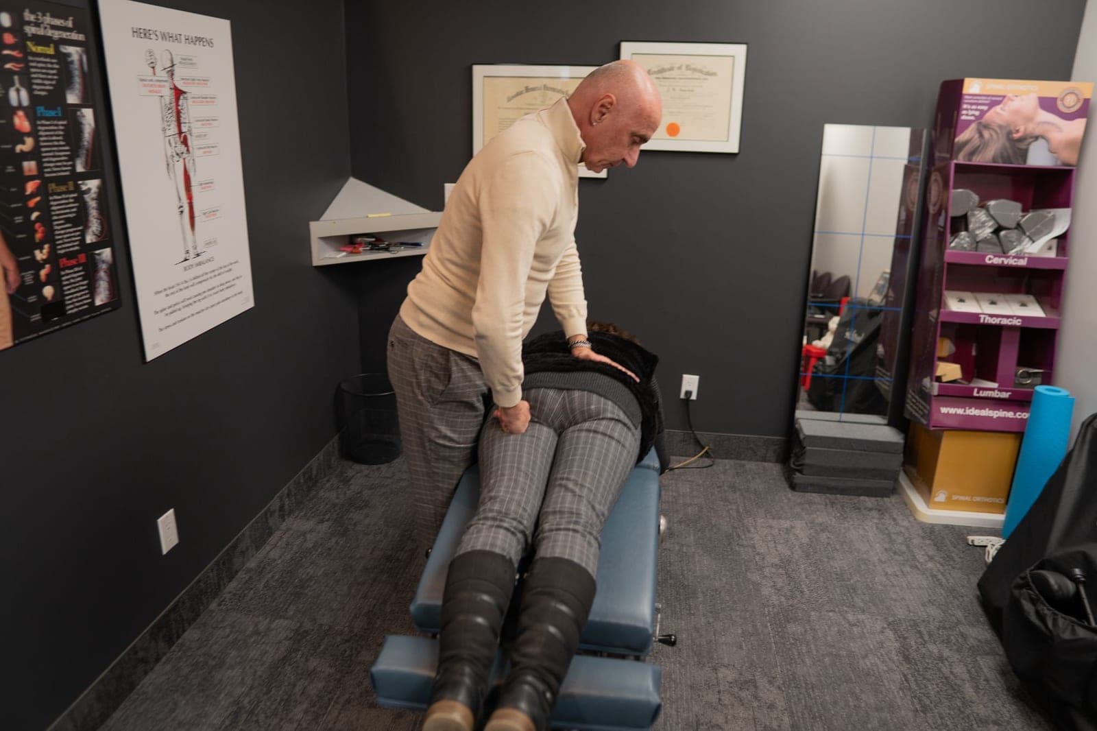 Spinal adjustment for lower back pain at Life Chiropractic Centre, Burlington
