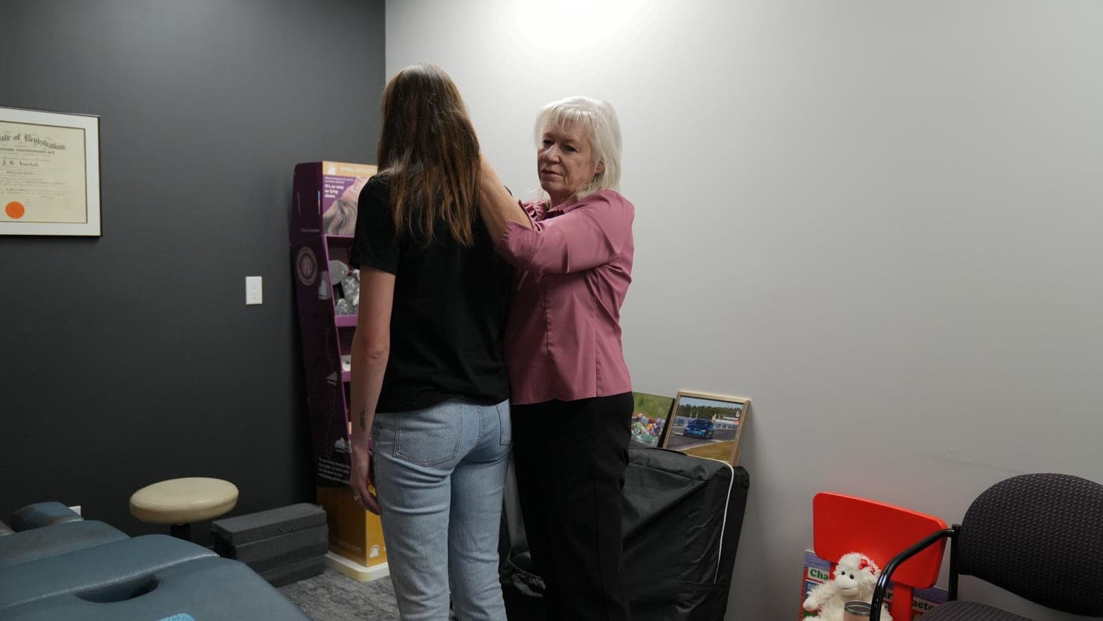 Neck and shoulder assessment at Life Chiropractic Centre, Burlington